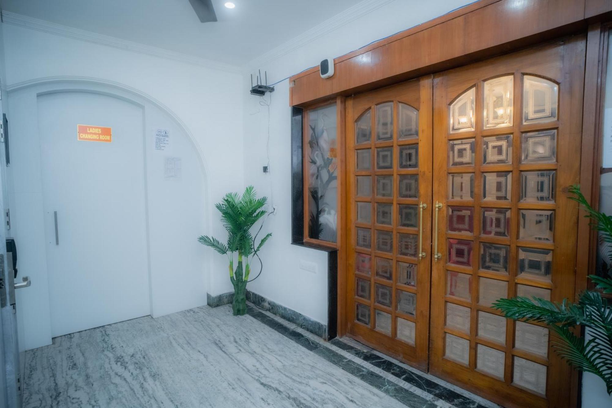 Pearl Courtyard Dormitory Varanasi Exterior foto